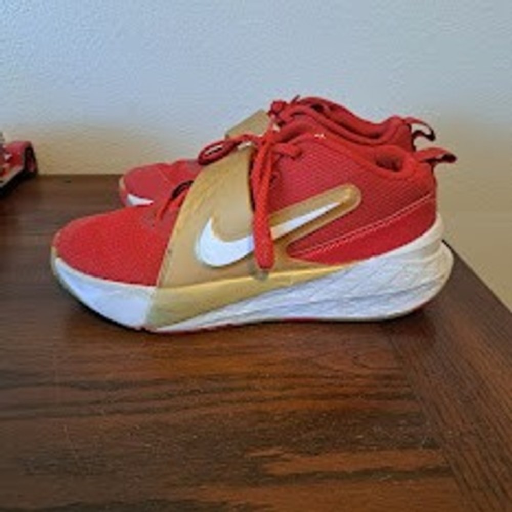 Nike Hustle D 11 Kids Basketball Shoes Red Gold HF6279-603 Size 5.5Y